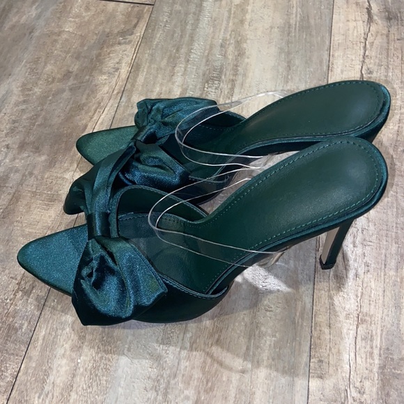 Emerald Green Slipper - Picture 2 of 8